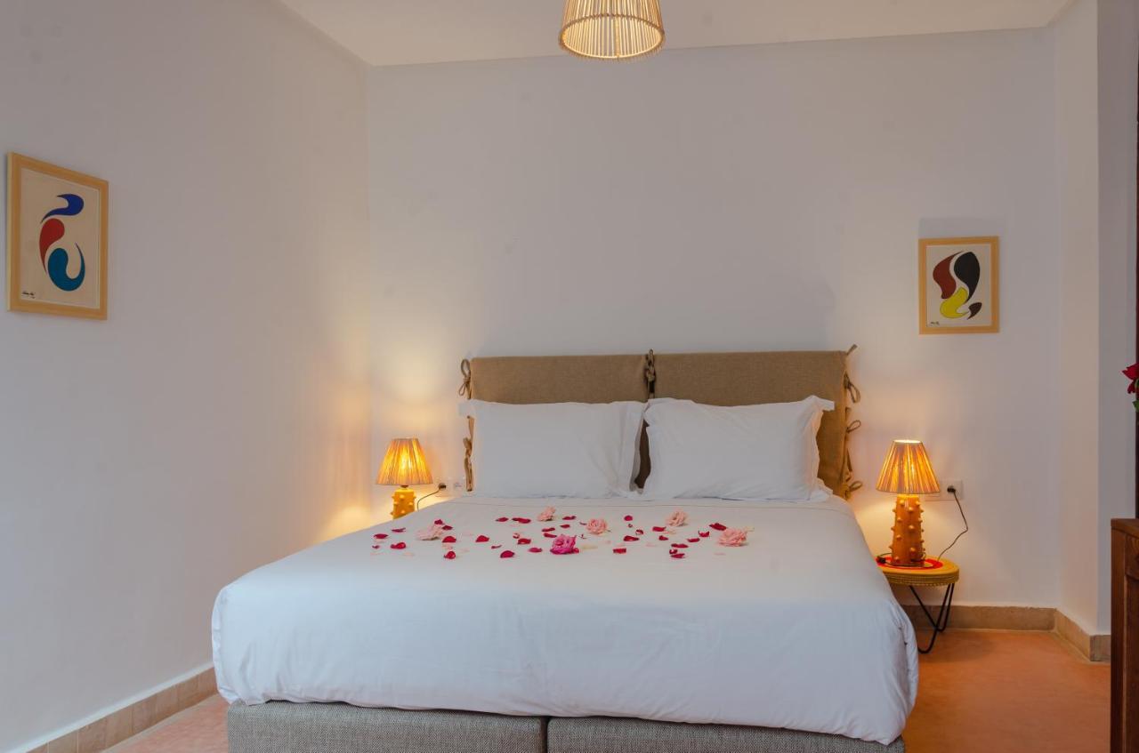 Double Room,1384759343:JPEG